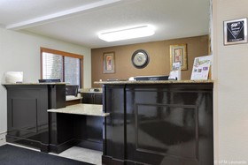 Americas Best Value Inn & Suites
