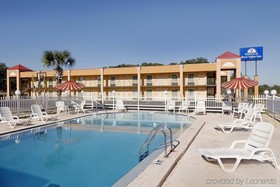 Americas Best Value Inn & Suites