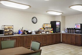 Country Inn & Suites by Radisson, Bismarck, ND