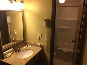 Days Inn by Wyndham Bismarck