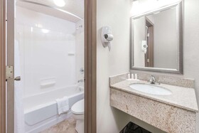 Days Inn by Wyndham Bismarck