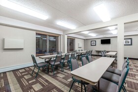 Days Inn by Wyndham Bismarck