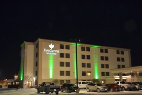 EverSpring Inn & Suites