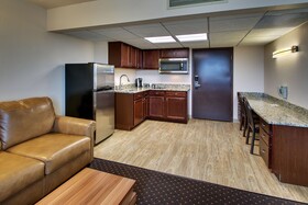 EverSpring Inn & Suites