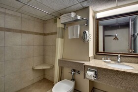 EverSpring Inn & Suites