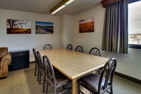 EverSpring Inn & Suites