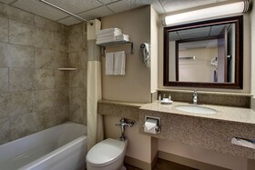 EverSpring Inn & Suites