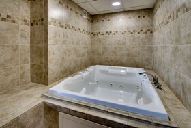 EverSpring Inn & Suites