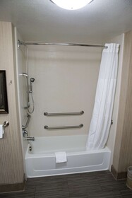 Hampton Inn & Suites Bismarck Northwest