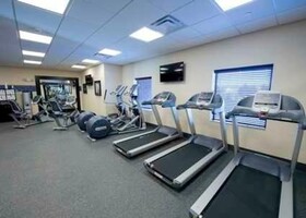 Hampton Inn & Suites Bismarck Northwest