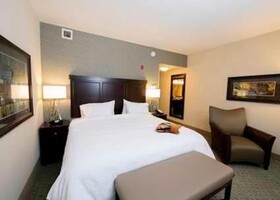 Hampton Inn & Suites Bismarck Northwest