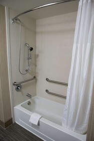Hampton Inn & Suites Bismarck Northwest