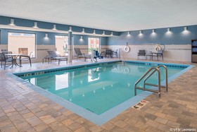 Holiday Inn Express & Suites Bismarck