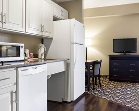 MainStay Suites