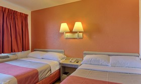 Motel 6 Bismarck