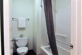 Motel 6 Bismarck