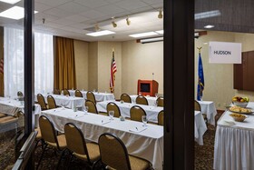 Radisson Hotel Bismarck