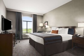 Wingate by Wyndham Bismarck