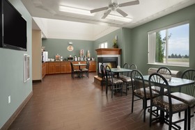 Shalom Inn