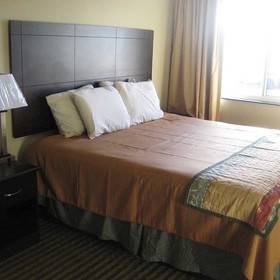 Bowman Inn & Suites