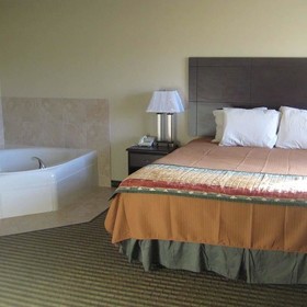 Bowman Inn & Suites