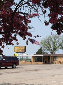 Budget Host 4-U Motel