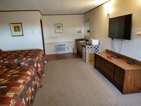 Budget Host 4-U Motel