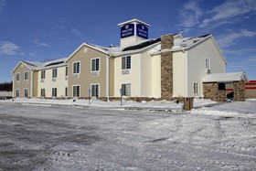 Cobblestone Inn & Suites Carrington