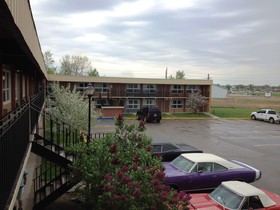 Roadway Inn
