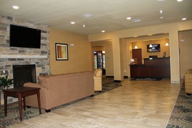 Cobblestone Hotel & Suites - Devils Lake