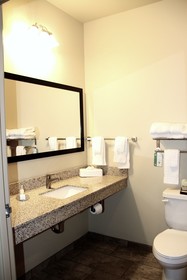 Cobblestone Hotel & Suites - Devils Lake