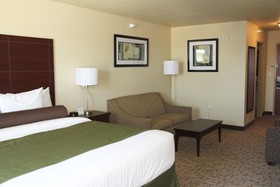 Cobblestone Hotel & Suites - Devils Lake