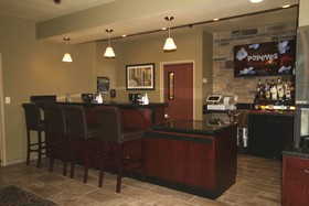 Cobblestone Hotel & Suites - Devils Lake