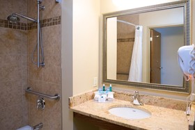 Holiday Inn Express Devils Lake