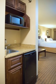 Holiday Inn Express Devils Lake