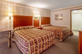 Roadway Inn