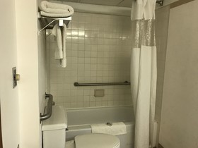 Roadway Inn