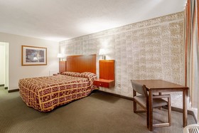 Roadway Inn