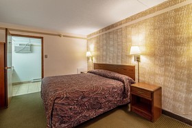 Roadway Inn