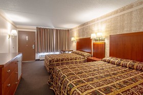 Roadway Inn