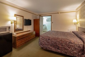 Roadway Inn