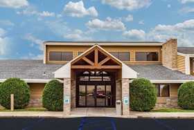 AmericInn by Wyndham Dickinson