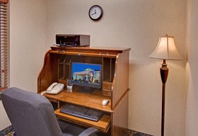 Holiday Inn Express & Suites Dickinson