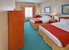 Holiday Inn Express & Suites Dickinson