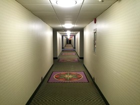 Badlands Inn & Suites