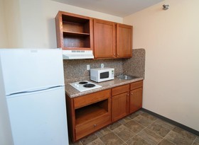 Red Roof Inn & Suites Dickinson