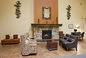 AmericInn by Wyndham Fargo Medical Center