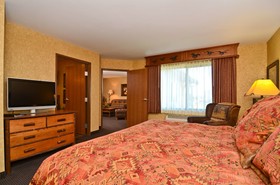 Best Western Plus Kelly Inn & Suites