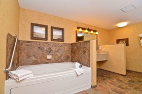 Best Western Plus Kelly Inn & Suites
