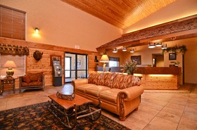 Best Western Plus Kelly Inn & Suites